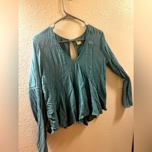 Oneill medium blue blouse with half open back